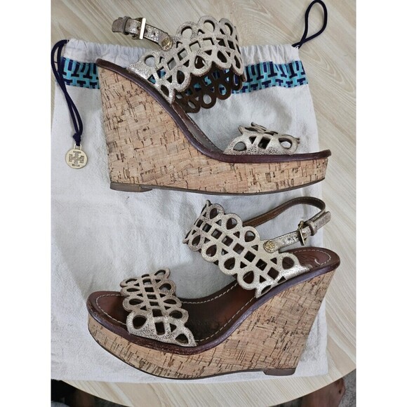 Tory Burch Nori Metalic Gold Leather Wedge Sandal Sz 6 - Picture 3 of 13